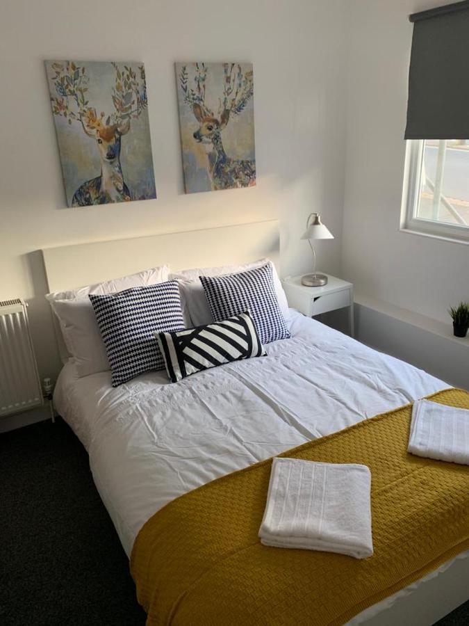Ford Haven Apartment Plymouth Exterior foto